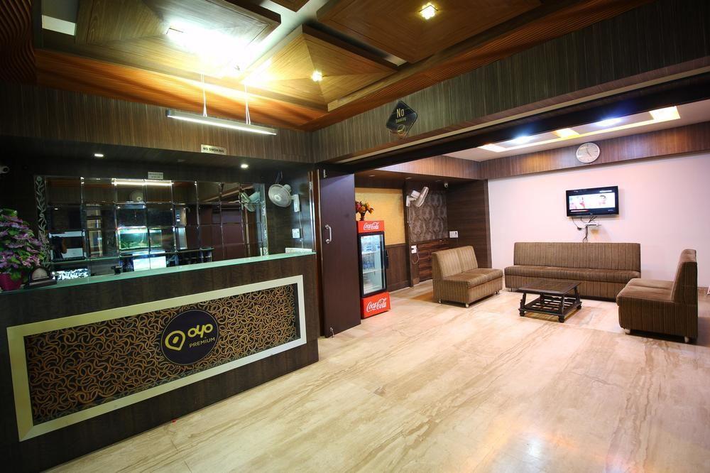 Oyo Premium Law Garden C G Road Hotel Ahmedabad Luaran gambar