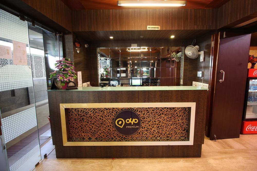 Oyo Premium Law Garden C G Road Hotel Ahmedabad Luaran gambar